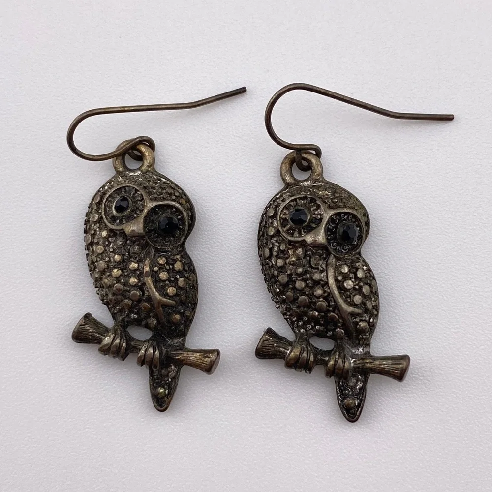 (8) Owls with Rhinestone Eyes Earrings